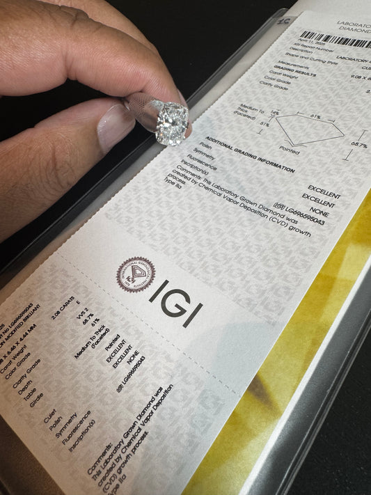 Lab Grown Cushion Modified Brilliant 2.08 Ct VV2 Clarity E Color