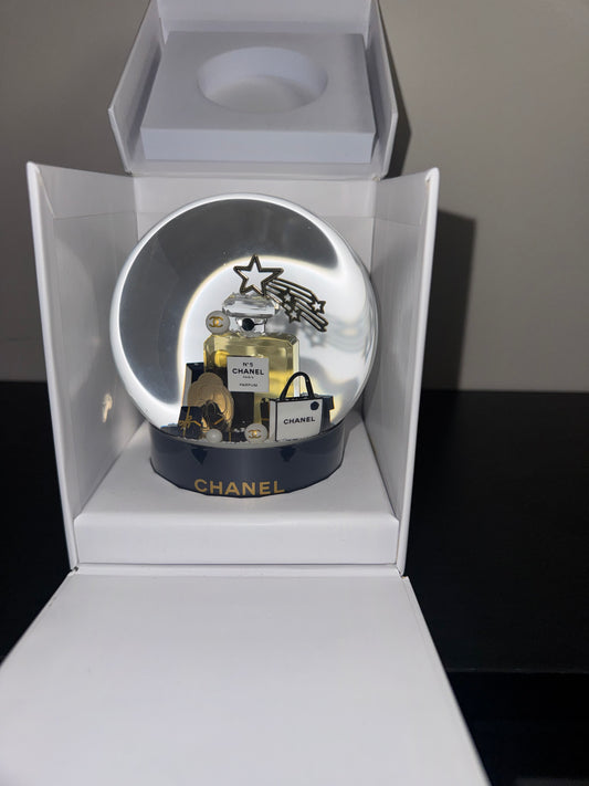 Chanel Snow Globe (New/GWP)