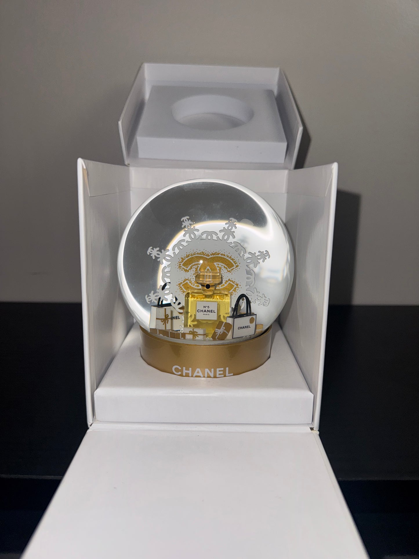 Chanel Snow Globe (New/GWP)