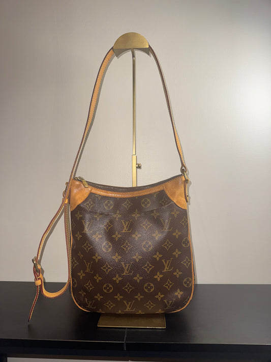 Louis Vuitton Odeon PM Crossbody bag/adjustable strap