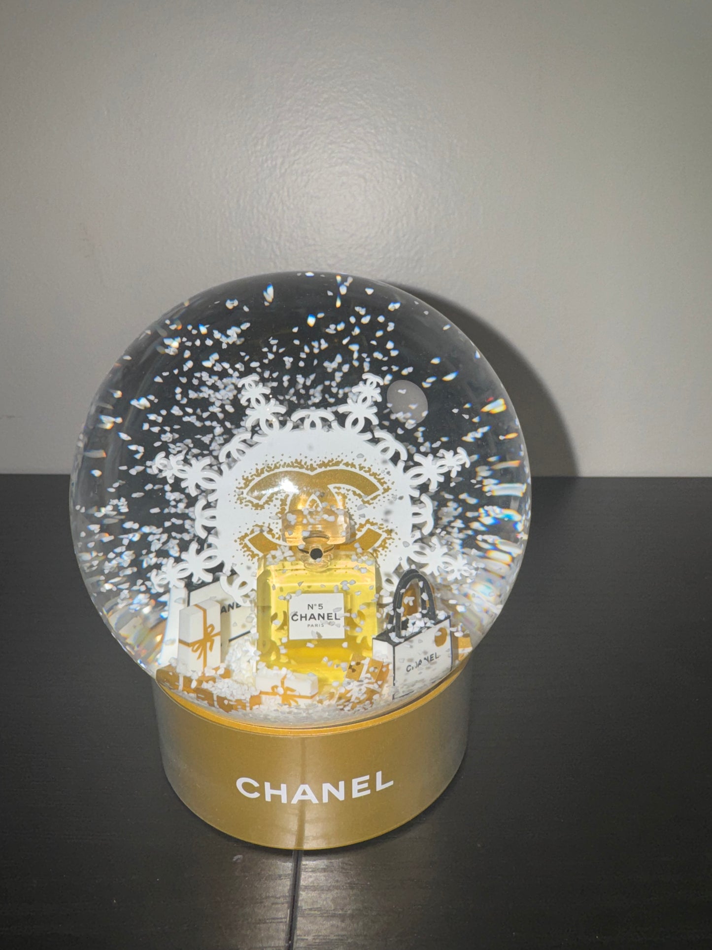 Chanel Snow Globe (New/GWP)